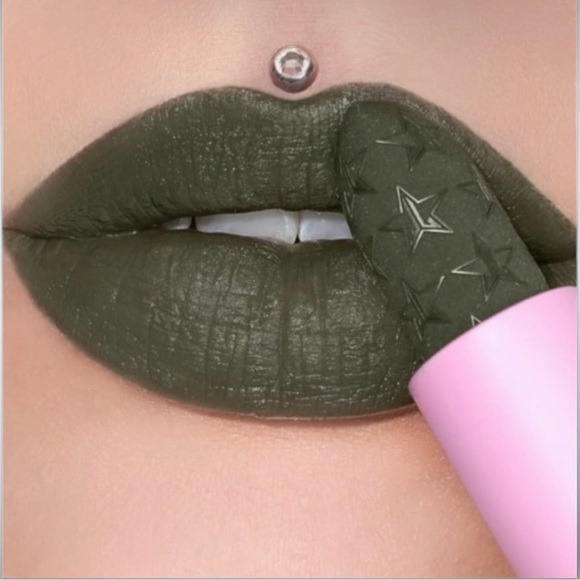 Jeffree Star Other - Jeffree Star ⭐️ Velvet Trap Lipstick in SO JADED